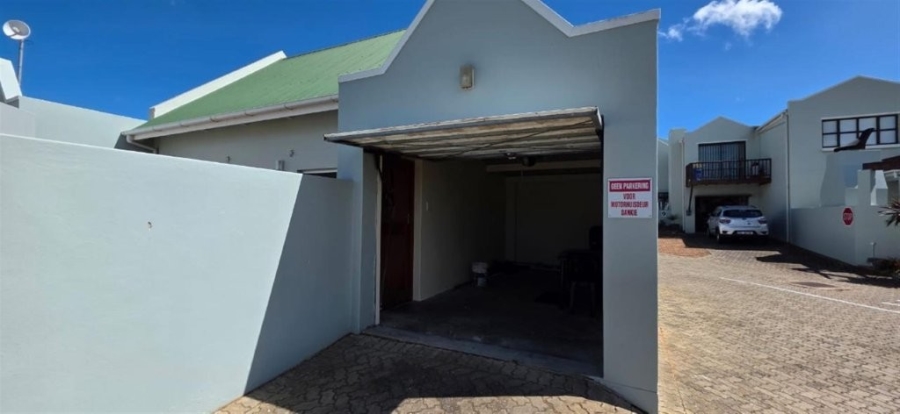 2 Bedroom Property for Sale in Stilbaai Wes Western Cape